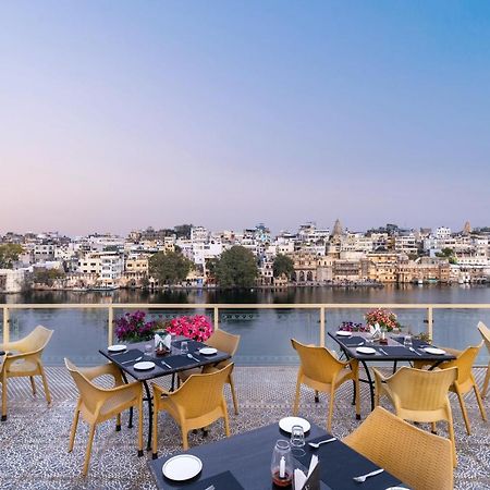 אודייפור Sarovar - Lake Facing Boutique Hotel On Lake Pichola מראה חיצוני תמונה