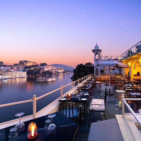 אודייפור Sarovar - Lake Facing Boutique Hotel On Lake Pichola מראה חיצוני תמונה