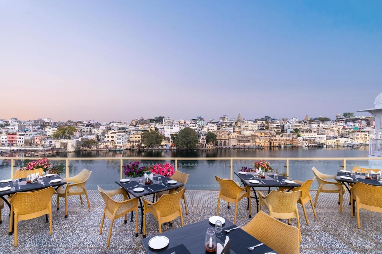 אודייפור Sarovar - Lake Facing Boutique Hotel On Lake Pichola מראה חיצוני תמונה
