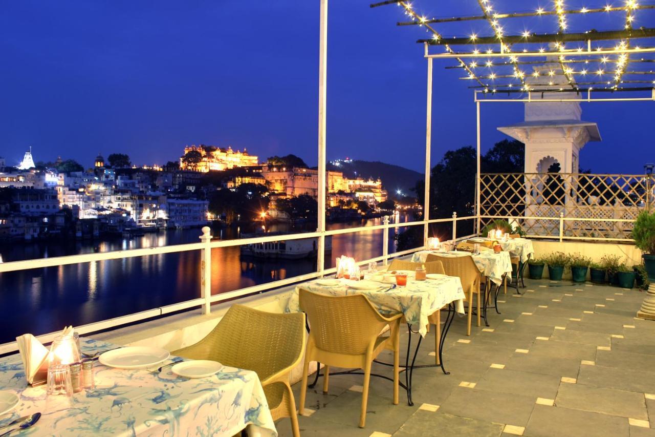אודייפור Sarovar - Lake Facing Boutique Hotel On Lake Pichola מראה חיצוני תמונה