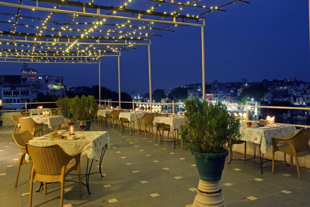 אודייפור Sarovar - Lake Facing Boutique Hotel On Lake Pichola מראה חיצוני תמונה
