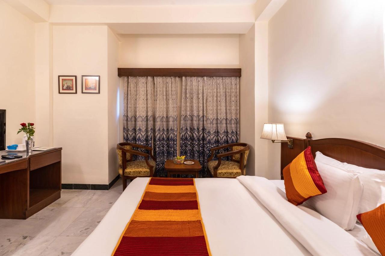 אודייפור Sarovar - Lake Facing Boutique Hotel On Lake Pichola מראה חיצוני תמונה