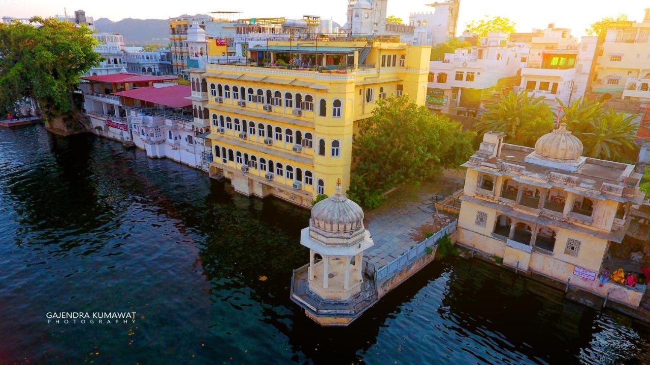 אודייפור Sarovar - Lake Facing Boutique Hotel On Lake Pichola מראה חיצוני תמונה