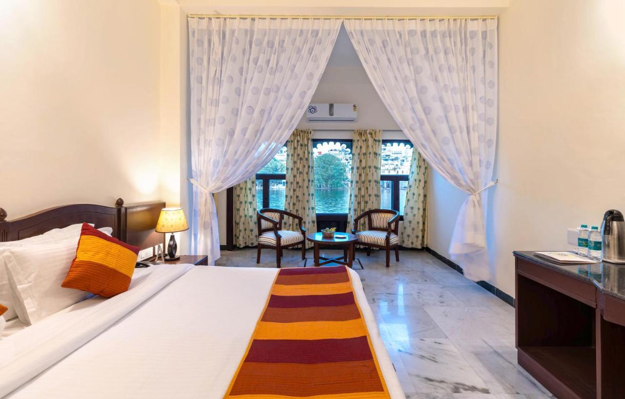 אודייפור Sarovar - Lake Facing Boutique Hotel On Lake Pichola מראה חיצוני תמונה