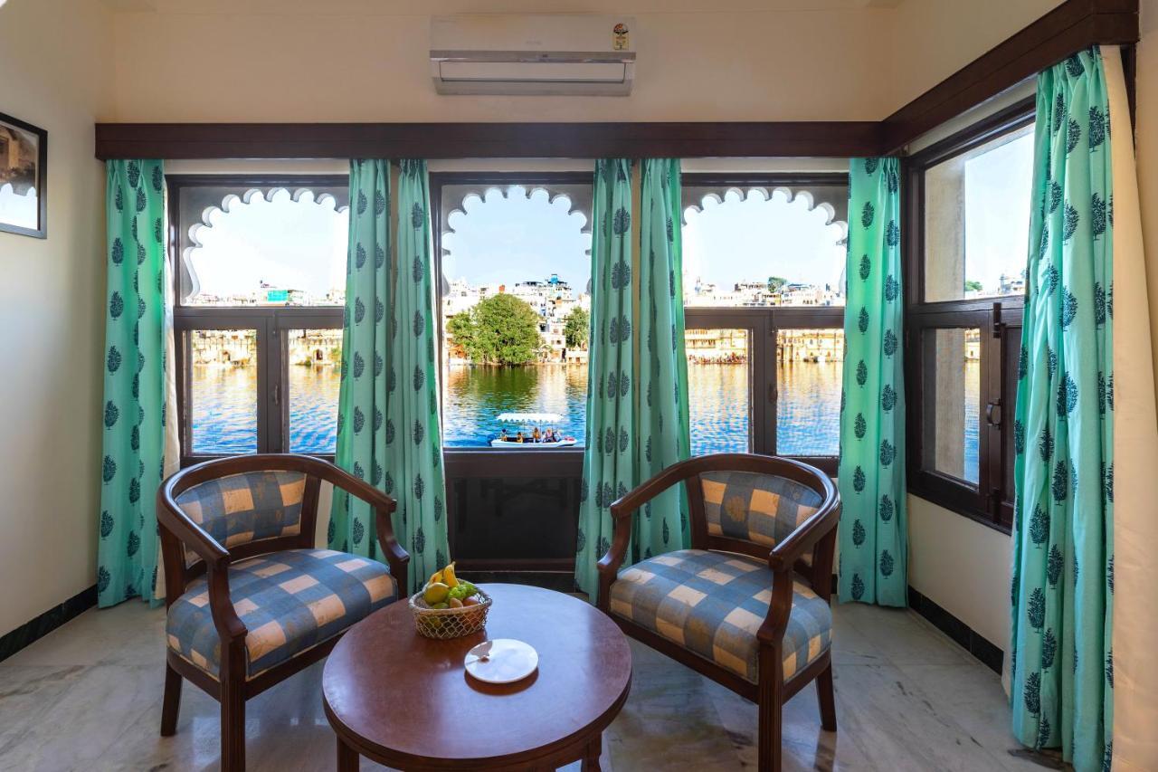 אודייפור Sarovar - Lake Facing Boutique Hotel On Lake Pichola מראה חיצוני תמונה