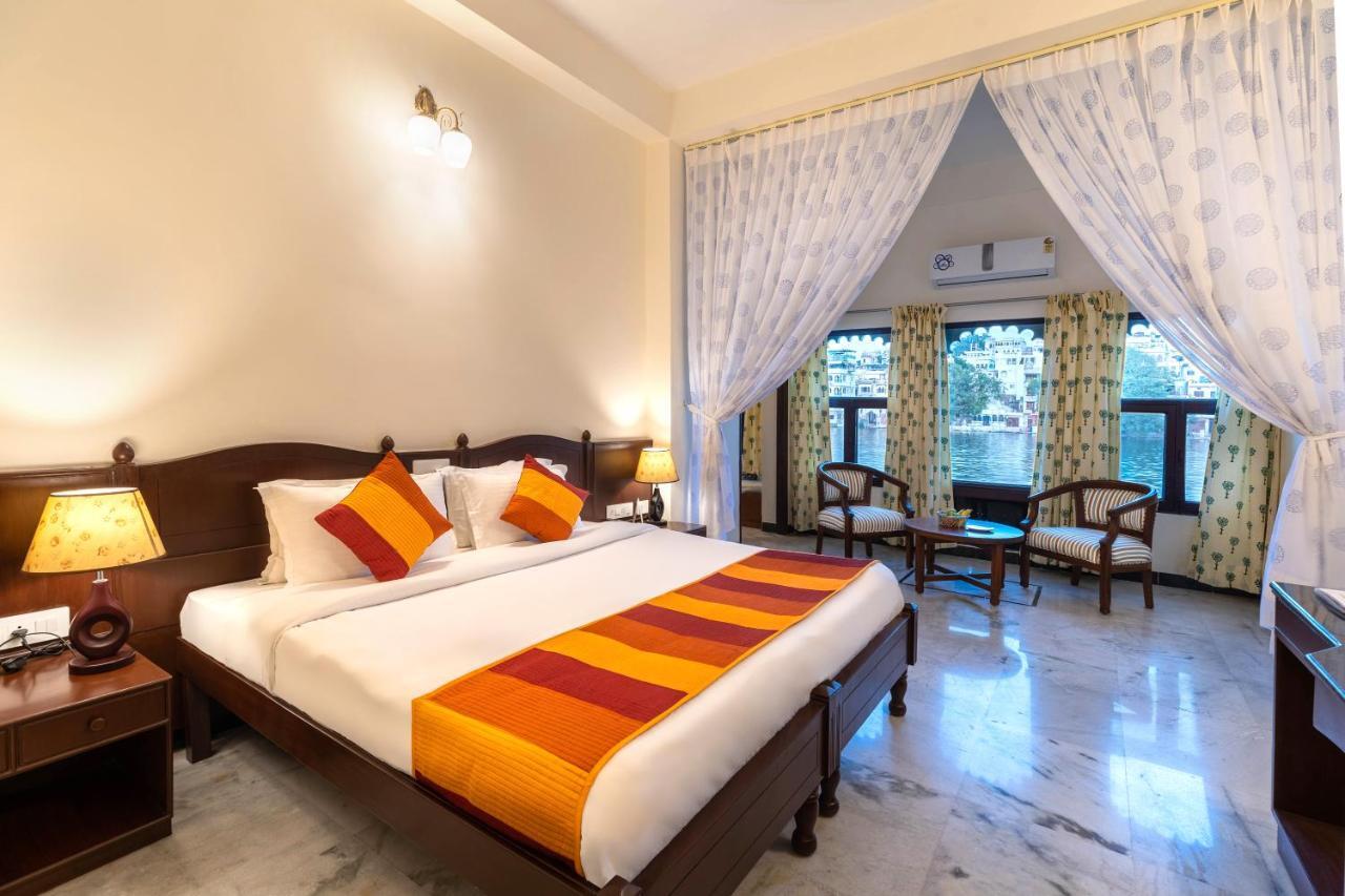 אודייפור Sarovar - Lake Facing Boutique Hotel On Lake Pichola מראה חיצוני תמונה